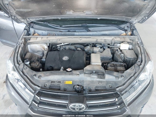 Toyota Highlander Se 2018 5TDJZRFH5JS812954 Image 10