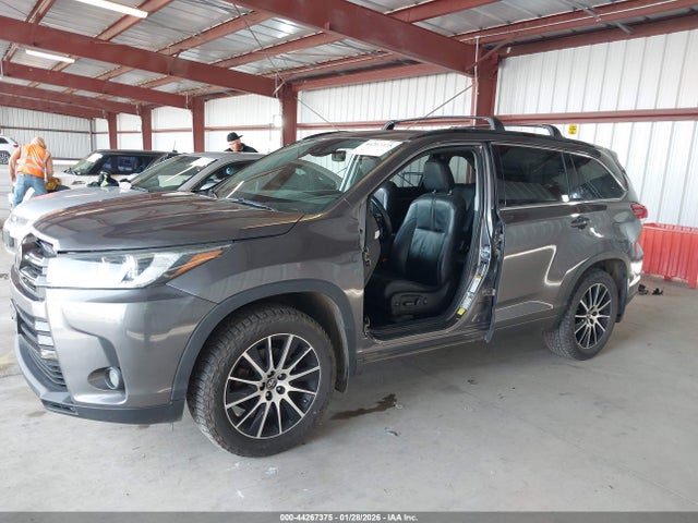Toyota Highlander Se 2018 5TDJZRFH5JS812954 Image 15