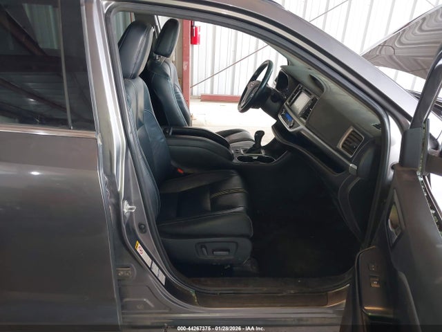 Toyota Highlander Se 2018 5TDJZRFH5JS812954 Image 5