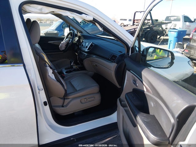 Honda Ridgeline Rtl 2017 5FPYK3F54HB020239 Image 5