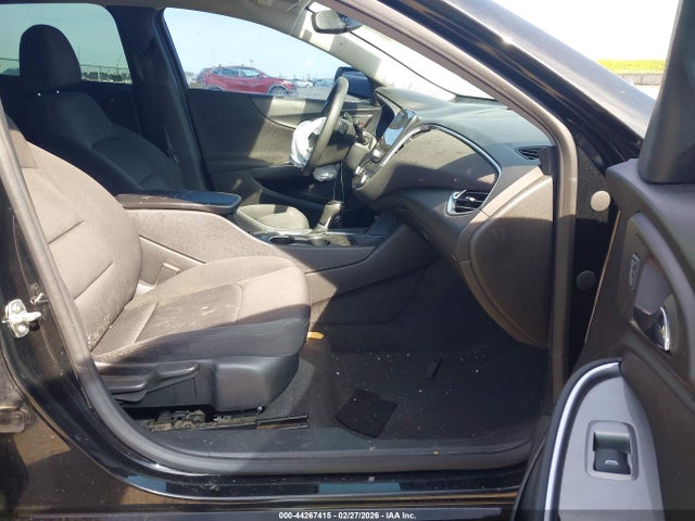 2020 CHEVROLET MALIBU 1G1ZD5ST9LF121894 Photo 4