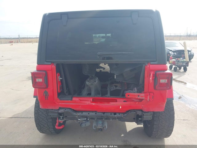 1C4HJXFG8JW123301 Jeep Wrangler Unlimited Rubicon 4x4