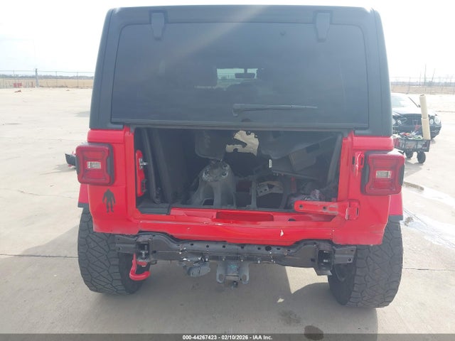 1C4HJXFG8JW123301 Jeep Wrangler Unlimited Rubicon 4x4