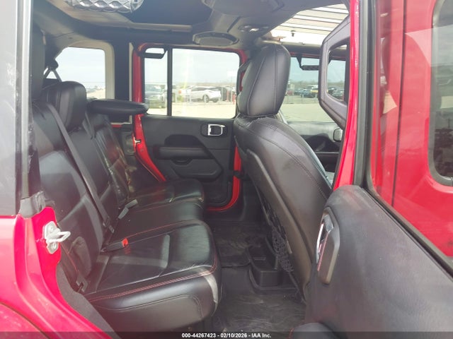 1C4HJXFG8JW123301 Jeep Wrangler Unlimited Rubicon 4x4