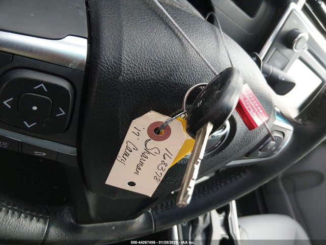 4T1BF1FK5HU806065 Toyota CAMRY SE