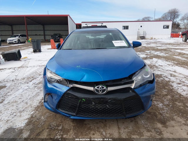 4T1BF1FK5HU806065 Toyota CAMRY SE