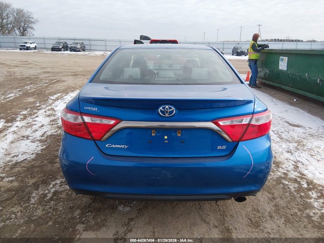 4T1BF1FK5HU806065 Toyota CAMRY SE