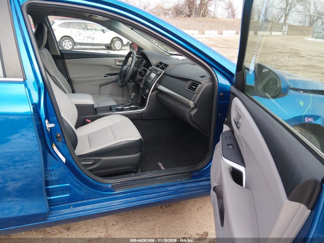 4T1BF1FK5HU806065 Toyota CAMRY SE