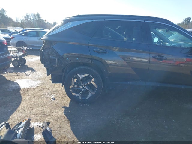 5NMJECAE3NH008098 Hyundai Tucson Limited