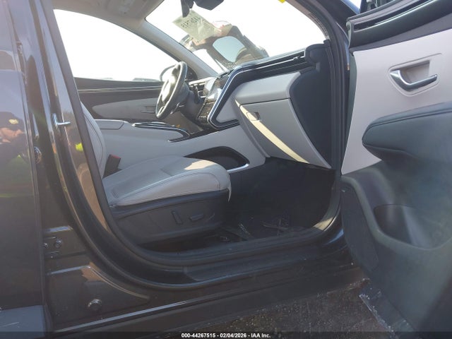 5NMJECAE3NH008098 Hyundai Tucson Limited