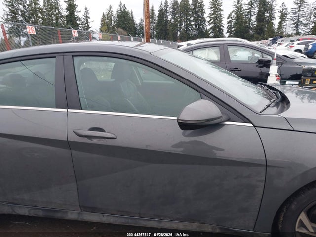 KMHLP4DG9SU992721 Hyundai Elantra Limited