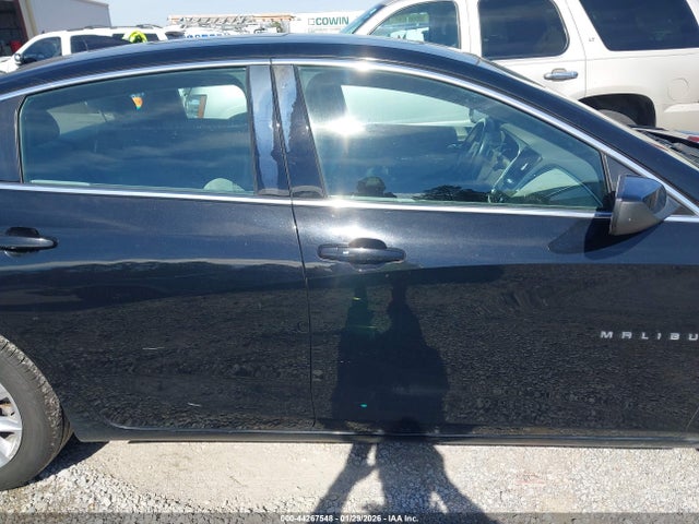 1G1ZD5ST3KF106676 Chevrolet MALIBU LT