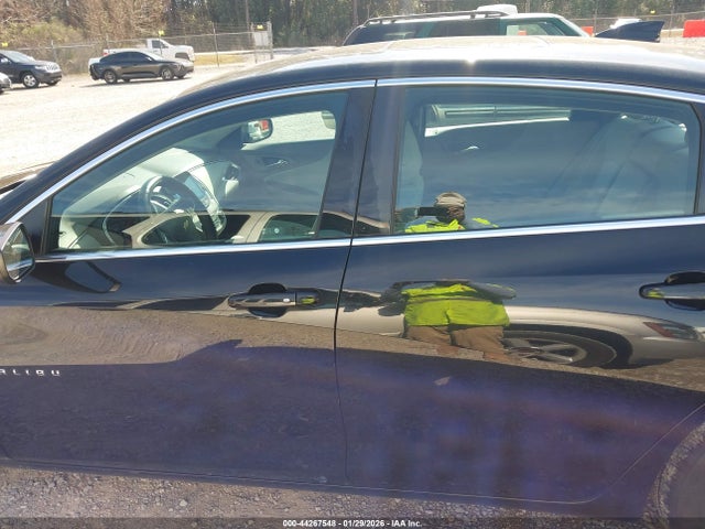 1G1ZD5ST3KF106676 Chevrolet MALIBU LT
