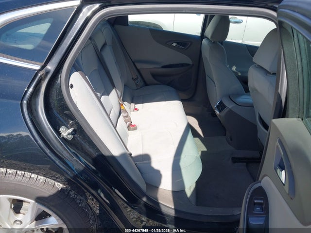 1G1ZD5ST3KF106676 Chevrolet MALIBU LT