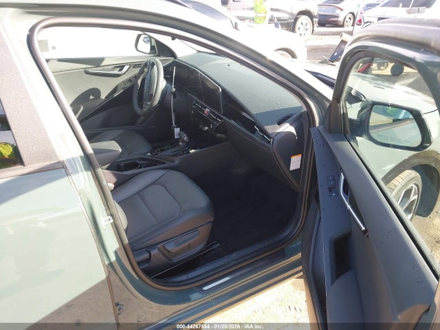 KNDCT3LE9S5217520 KIA Niro Sx Touring