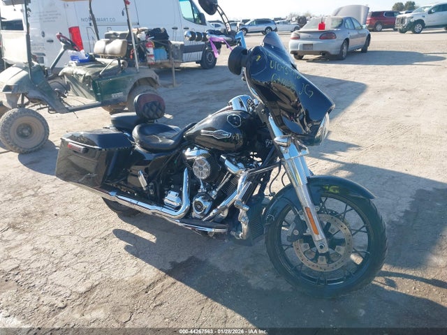 2022 HARLEY-DAVIDSON FLHX 1HD1KBC11NB671055