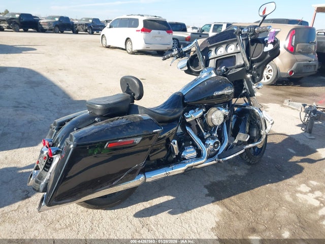 2022 HARLEY-DAVIDSON FLHX 1HD1KBC11NB671055 Photo 3