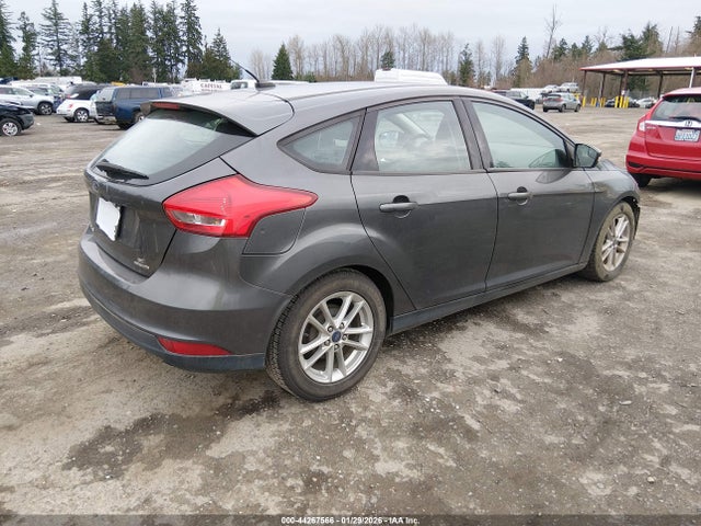 1FADP3K28GL315303 Ford FOCUS SE