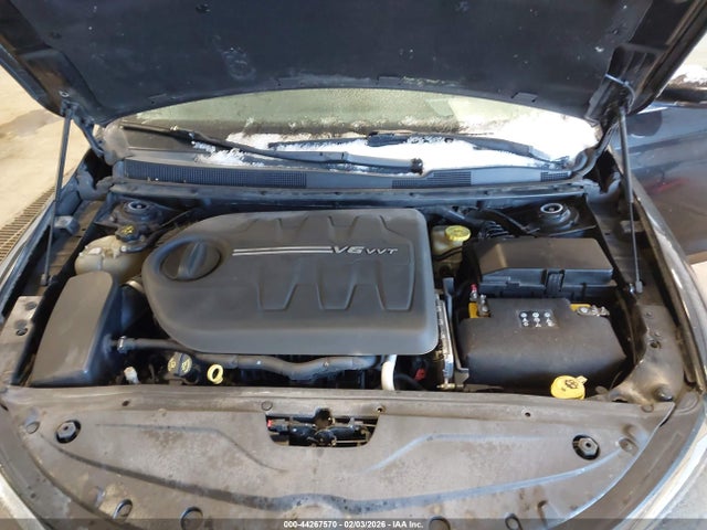 1C3CCCEGXFN589389 Chrysler 200 C
