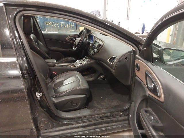 1C3CCCEGXFN589389 Chrysler 200 C