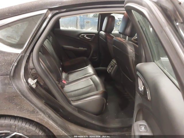 1C3CCCEGXFN589389 Chrysler 200 C