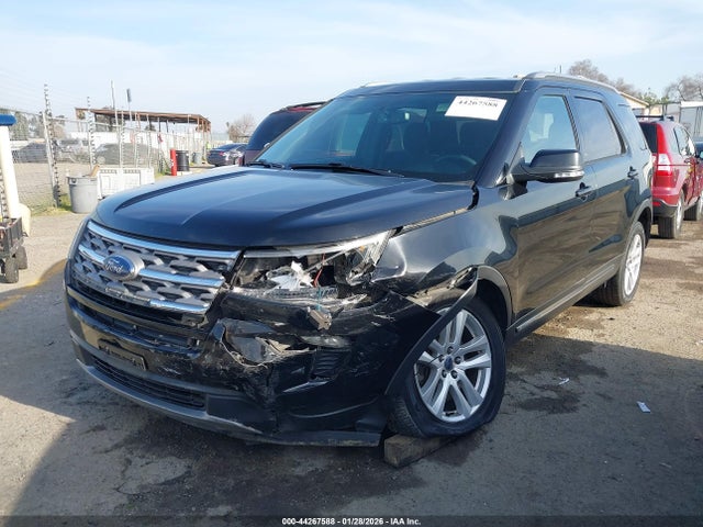Ford EXPLORER XLT 2018 1FM5K8D80JGB91342 Image 2