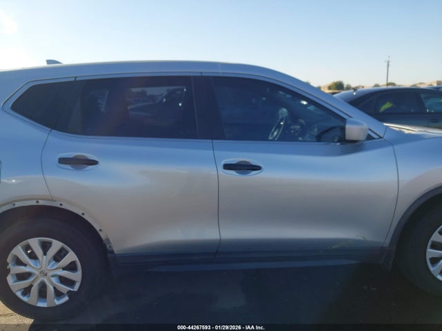 Nissan ROGUE S 2017 KNMAT2MTXHP604671 Image 14