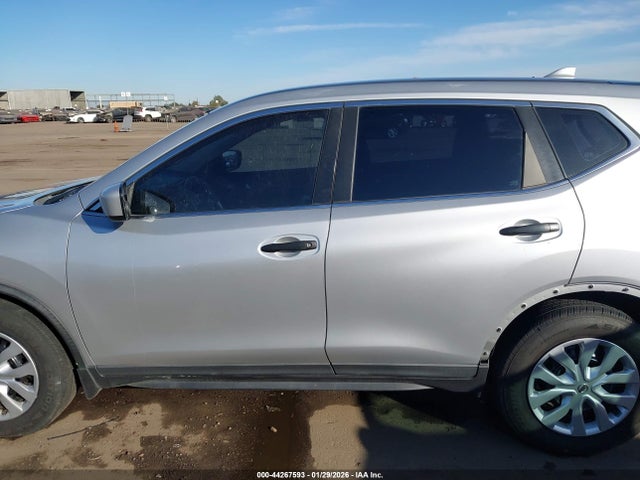 Nissan ROGUE S 2017 KNMAT2MTXHP604671 Image 15