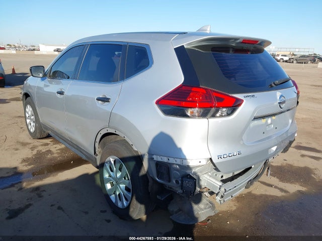 Nissan ROGUE S 2017 KNMAT2MTXHP604671 Image 3