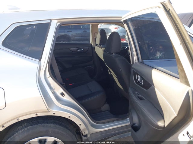 Nissan ROGUE S 2017 KNMAT2MTXHP604671 Image 8