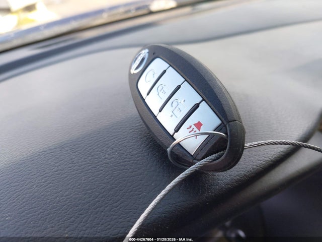 3N1CP5CU1JL503211 Nissan KICKS SV