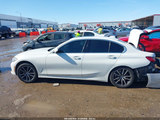 44267630 :رقم المزاد ، 3MW5R1J09L8B21844 vin ، 2020 Bmw 330i مزاد بيع