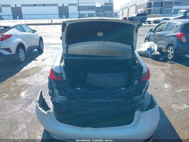 44267630 :رقم المزاد ، 3MW5R1J09L8B21844 vin ، 2020 Bmw 330i مزاد بيع