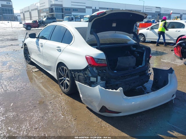 2020 BMW 330I 3MW5R1J09L8B21844 Photo 2