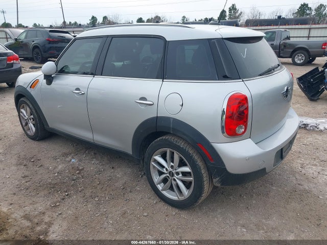 2012 MINI COOPER COUNTRYMAN WMWZB3C59CWM01894 Photo 2