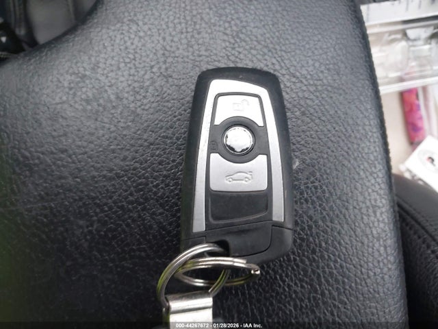 WBA3A5C50FF610353 BMW 328I