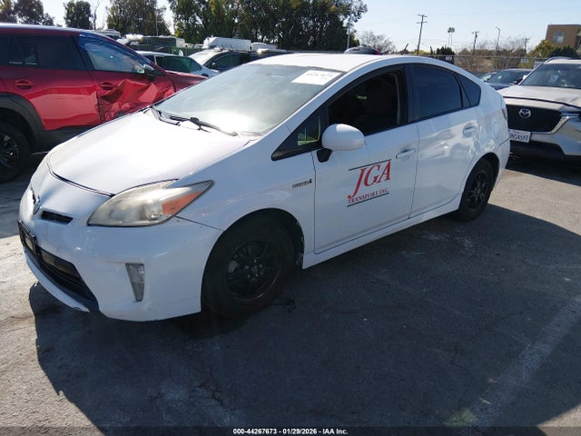 Toyota Prius Two 2014 JTDKN3DU4E0372828 Image 2