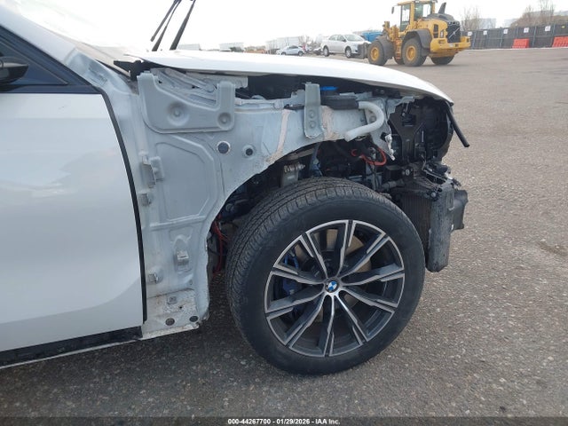 5UX43EX09T9125881 BMW X6 M60i