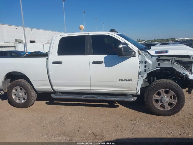 2024 Ram 2500 Big Horn  4x4 6'4 Box მანქანა იყიდება აუქციონზე, vin: 3C6UR5DL1RG338497, აუქციონის ნომერი: 44267702