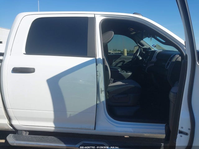 2024 Ram 2500 Big Horn  4x4 6'4 Box მანქანა იყიდება აუქციონზე, vin: 3C6UR5DL1RG338497, აუქციონის ნომერი: 44267702