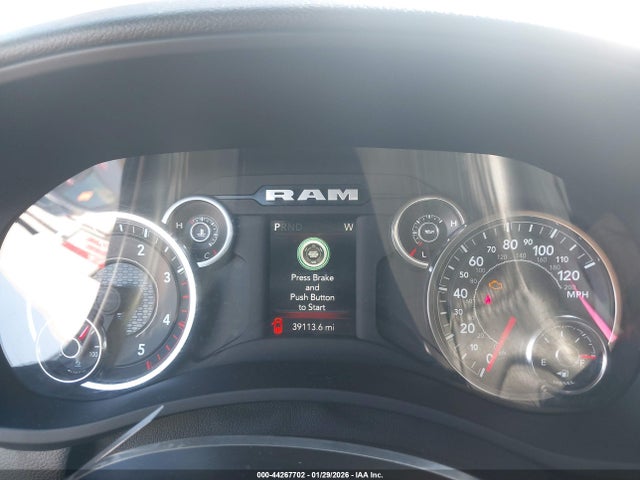 2024 Ram 2500 Big Horn  4x4 6'4 Box მანქანა იყიდება აუქციონზე, vin: 3C6UR5DL1RG338497, აუქციონის ნომერი: 44267702