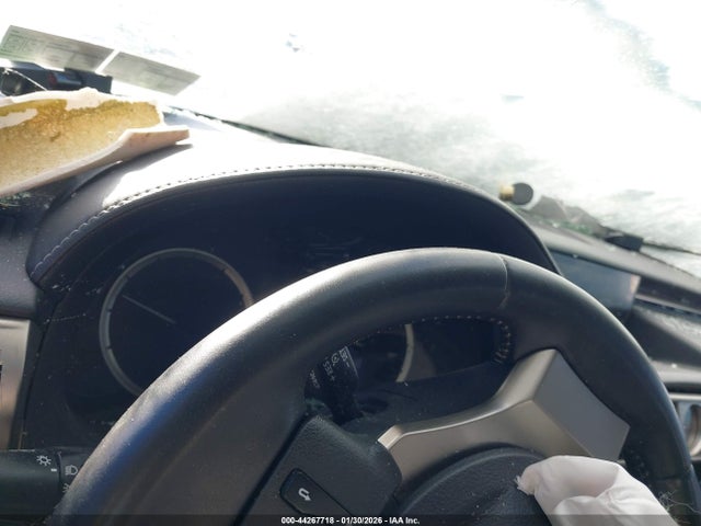 44267718 :رقم المزاد ، JTHBF1D23E5033222 vin ، 2014 Lexus Is 250 مزاد بيع