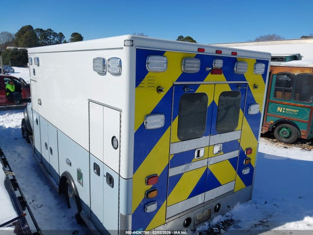 2020 RAM 5500 CHASSIS 3C7WRNCL9LG298859 Photo 2