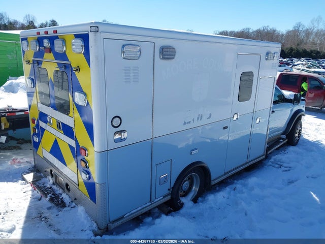 2020 RAM 5500 CHASSIS 3C7WRNCL9LG298859 Photo 3