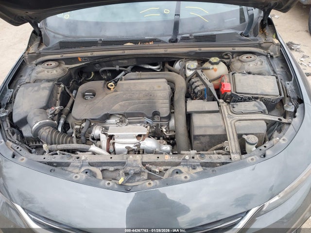 1G1ZE5ST2HF151517 Chevrolet MALIBU 1LT