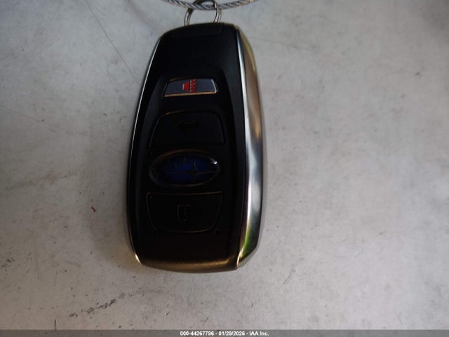4S4GUHM60R3804435 Subaru Crosstrek Limited