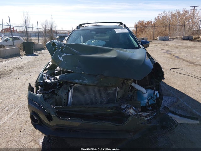 4S4GUHM60R3804435 Subaru Crosstrek Limited