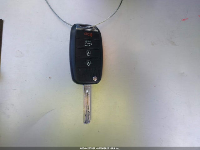 KNDPMCAC0J7450639 KIA Sportage Lx