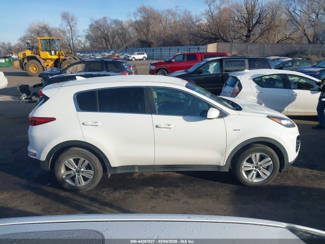 KNDPMCAC0J7450639 KIA Sportage Lx