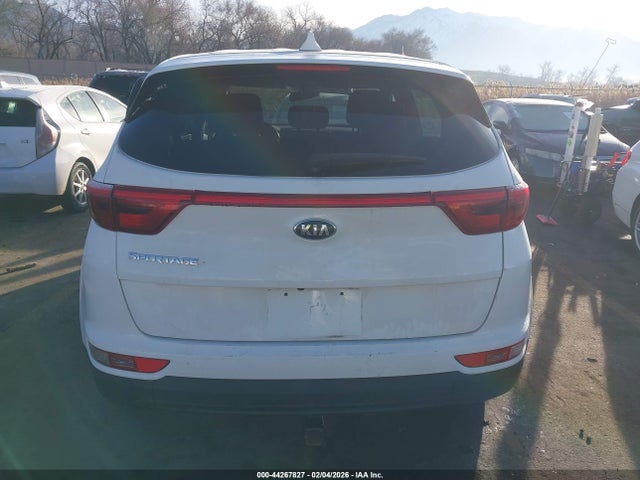 KNDPMCAC0J7450639 KIA Sportage Lx